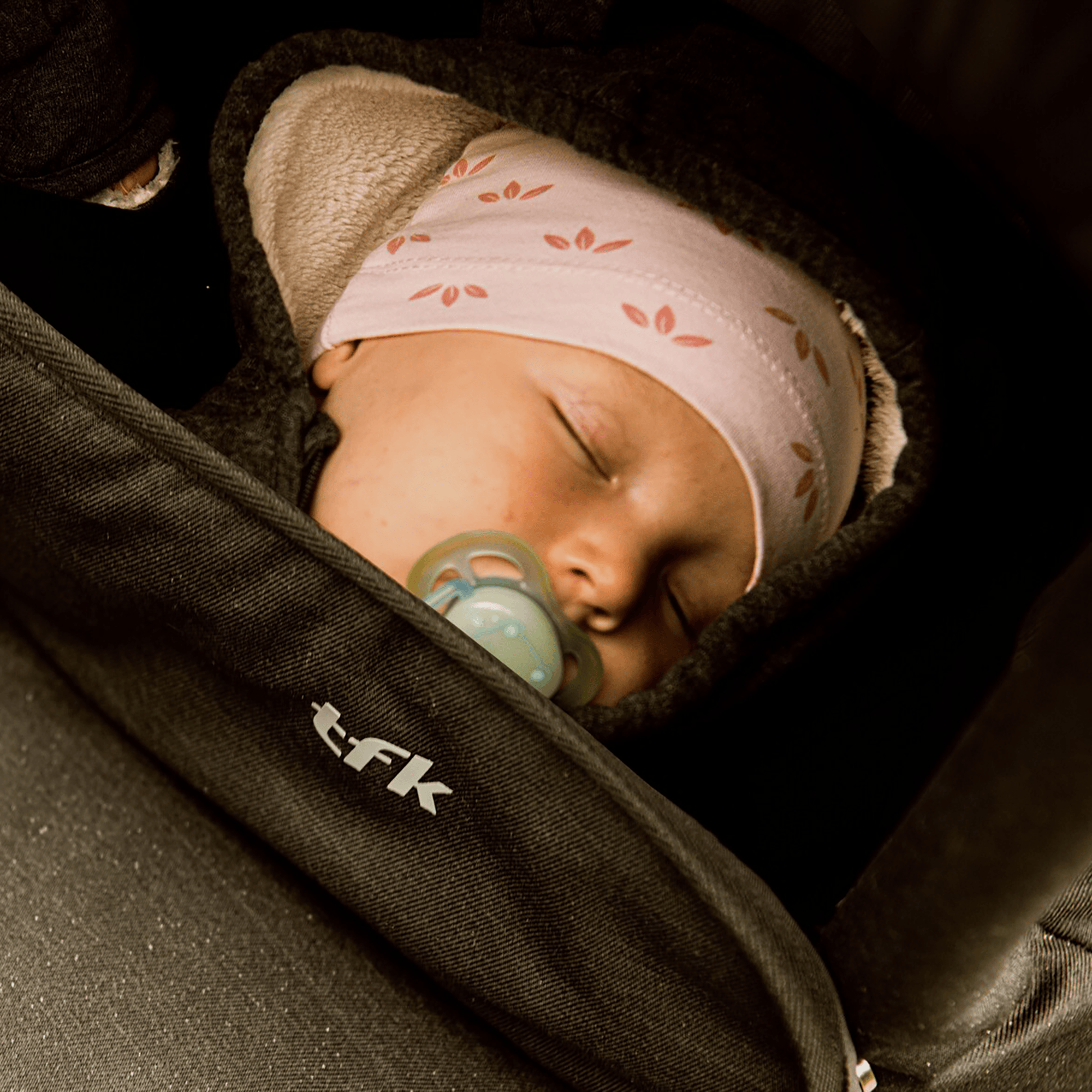 Tragewannen, TFK, Schwarz – Produktansicht