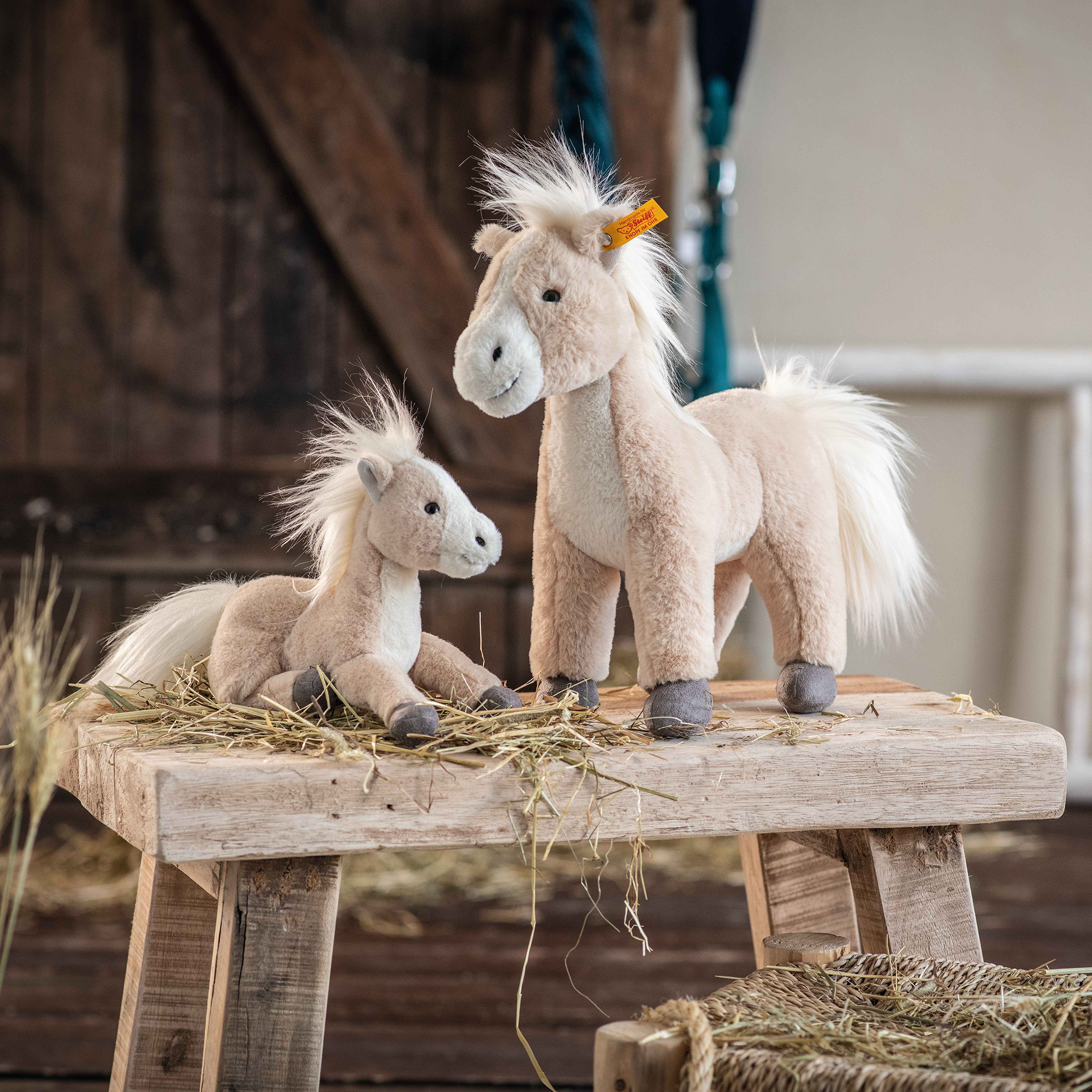 Kuscheltiere, Steiff, Beige – Besonderheit: kuschelweicher Plüsch