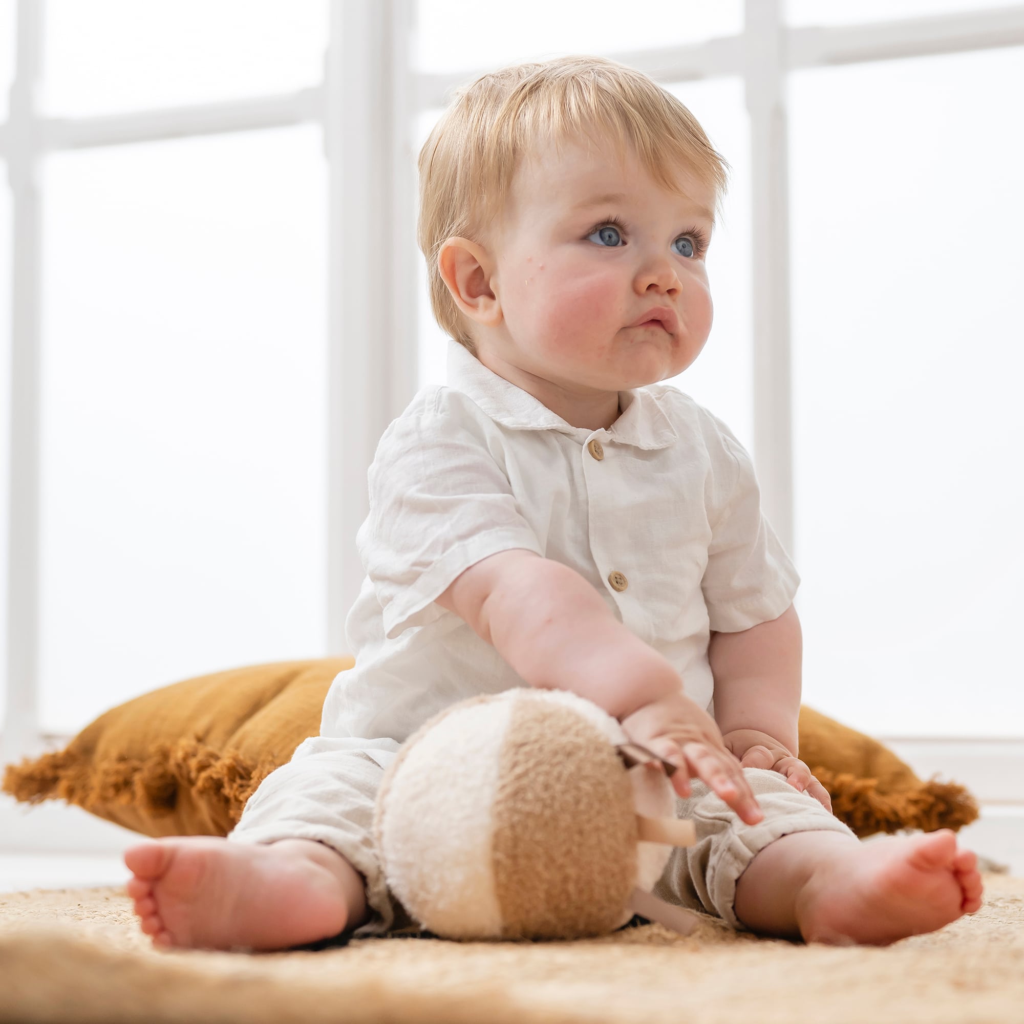 Rasseln & Greiflinge, Nattou, Beige – Besonderheit: kuschelweiches Aktivitätenspielzeug