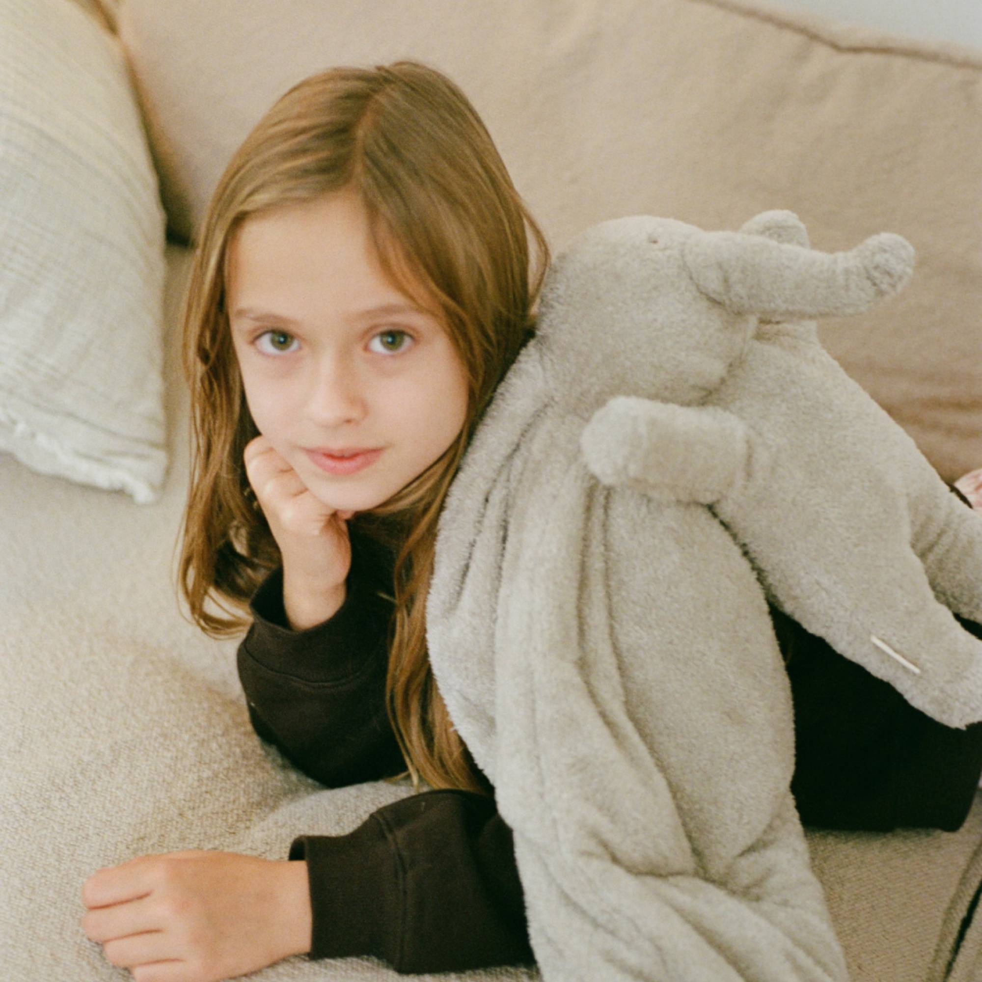 Kuscheltiere, MEMBANTU, Grau – Produktansicht