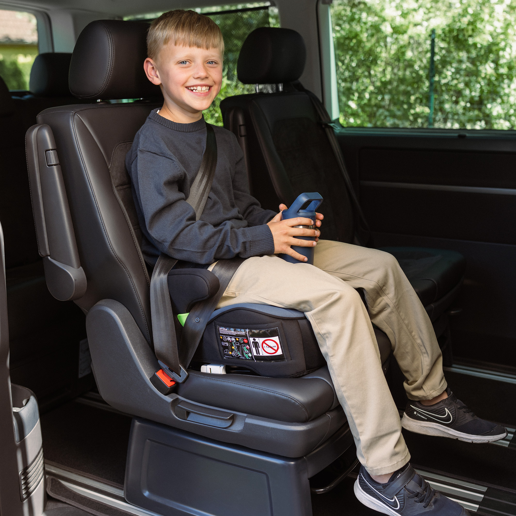 Kindersitze 15-36 kg, Gruppe 2/3, osann, Schwarz – Besonderheit: Autositzerhöhung Gruppe 3 – für Kinder von 126 bis 150 cm (ca. 7 bis 12 Jahre)