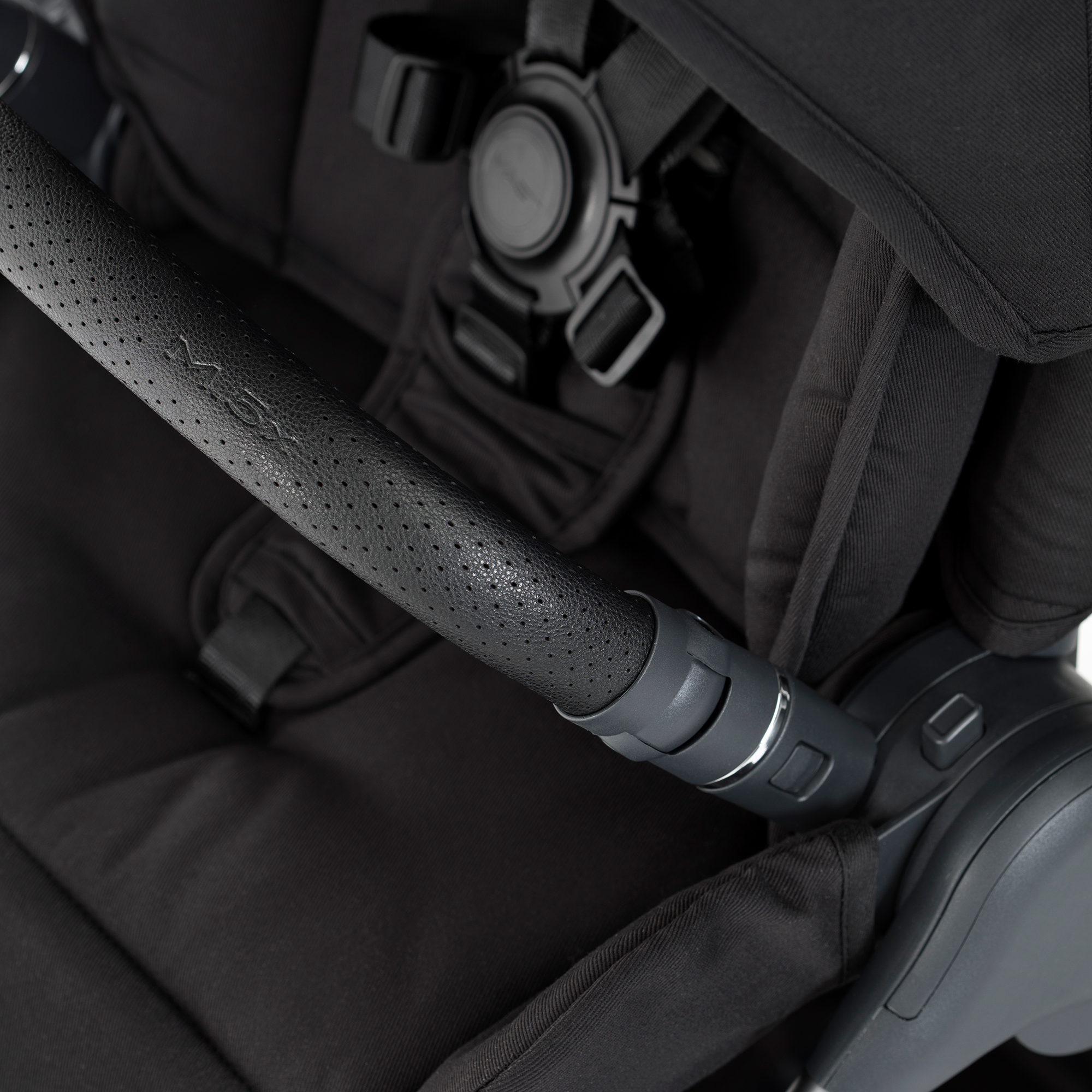 % SALE Kinderwagen, MAST, Schwarz – Produktansicht