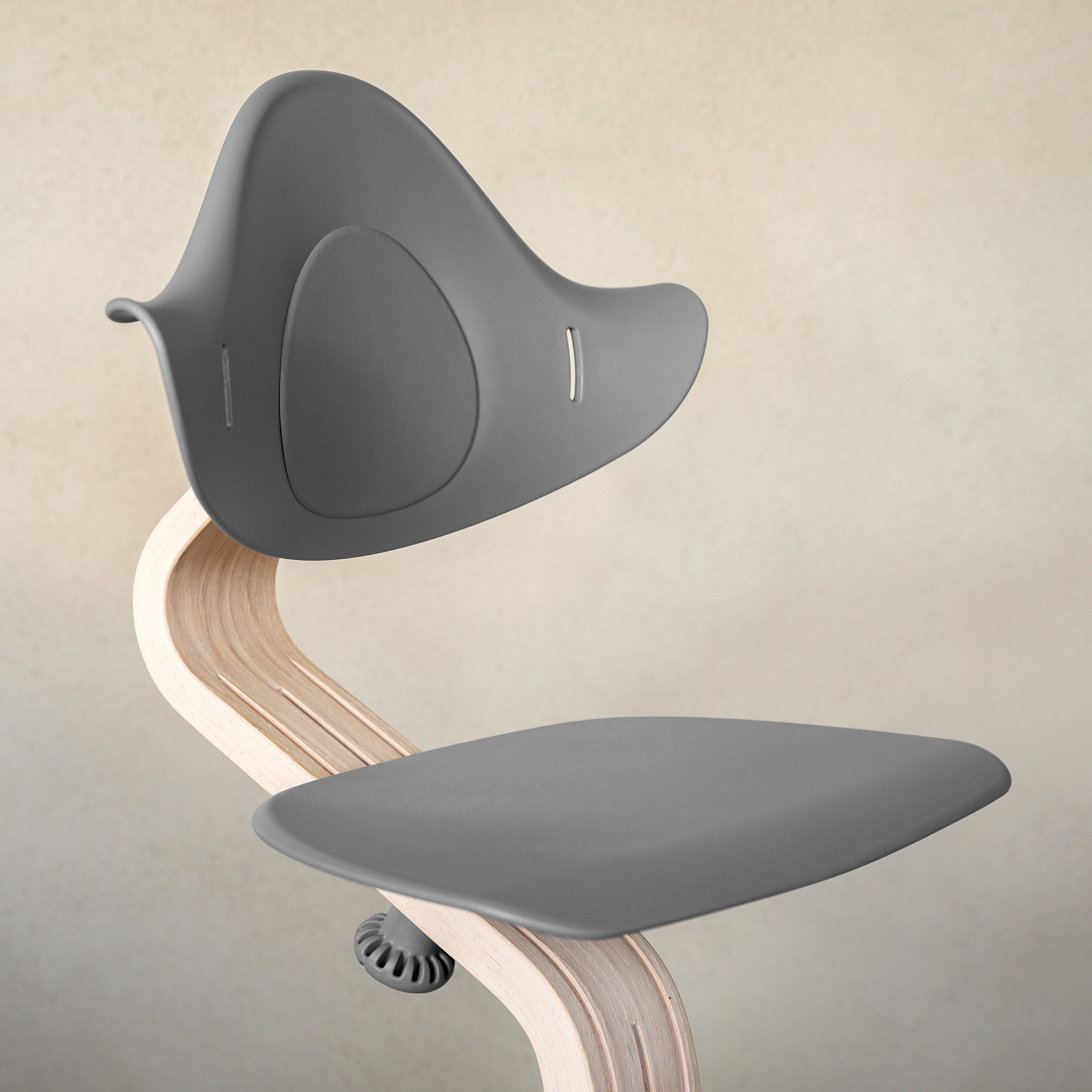 Treppenhochstühle, STOKKE, Grau – Produktansicht