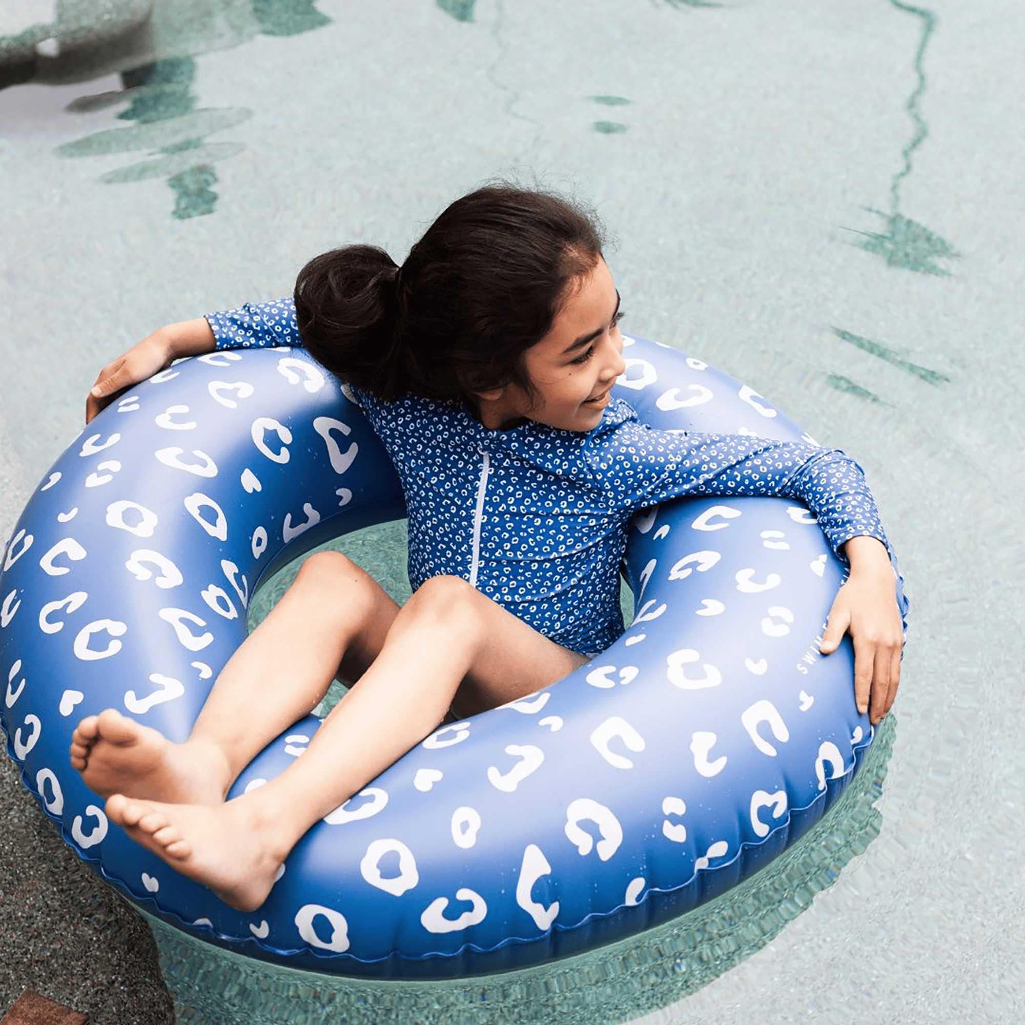 Wasserspielzeug, SWIM ESSENTIALS, Blau – Besonderheit: Durchmesser von ca. 90 cm