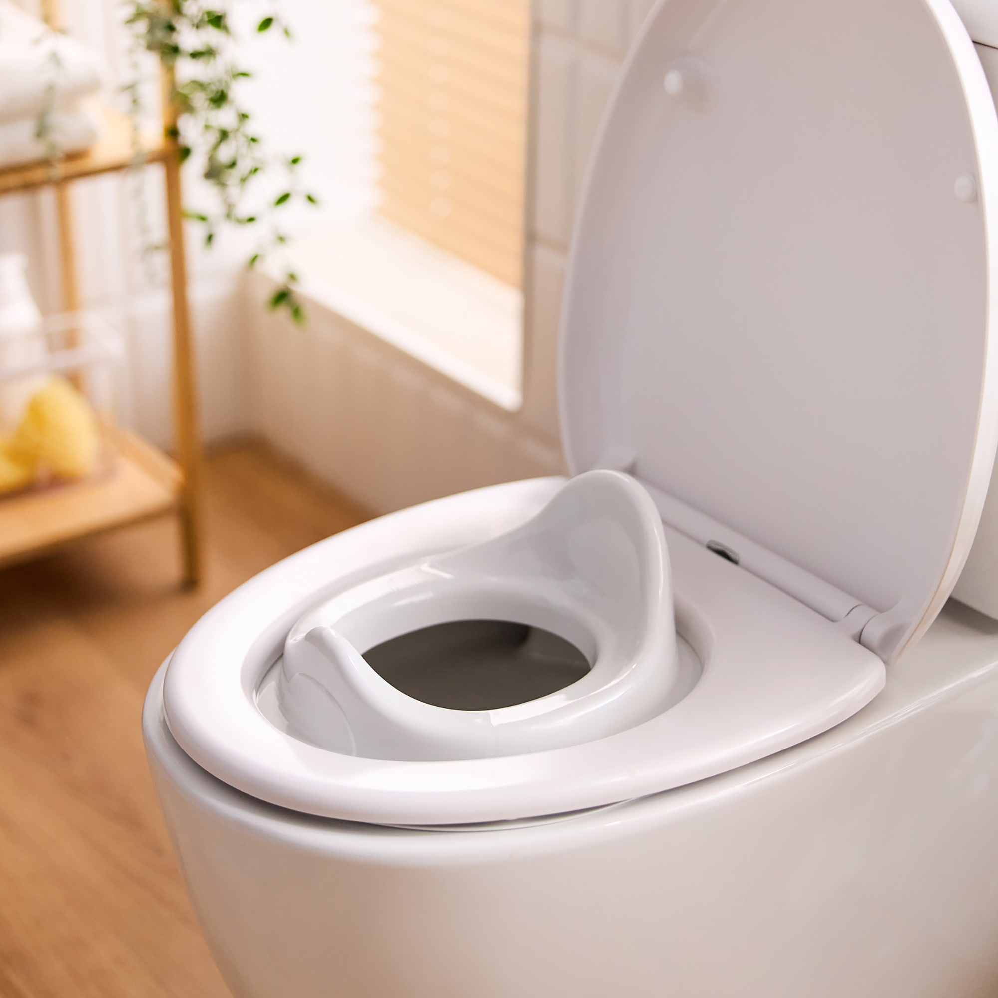 Toilettensitze, rotho Babydesign, Weiß – Produktansicht