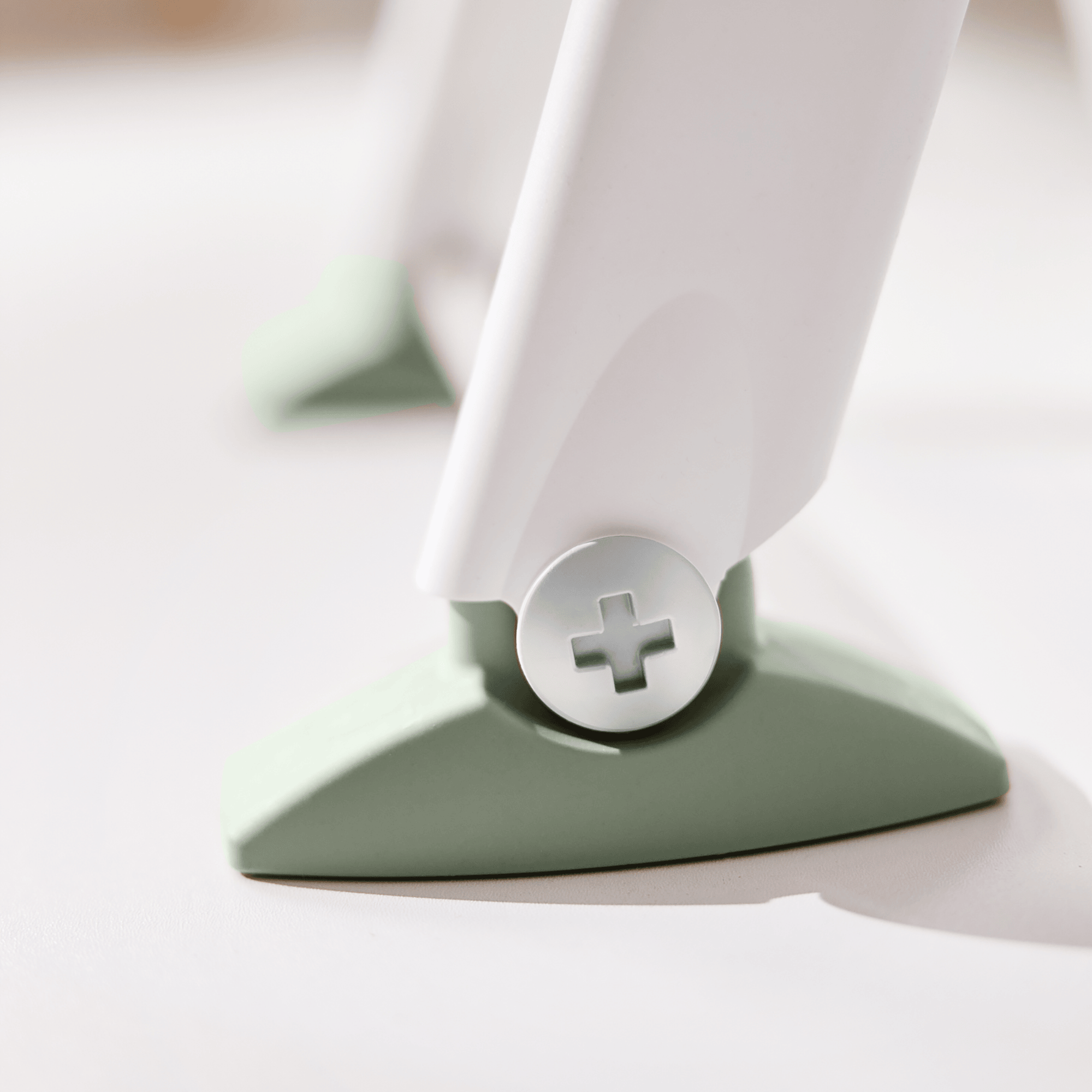 Toilettentrainer mit Treppe, rotho Babydesign, Grün – Produktansicht