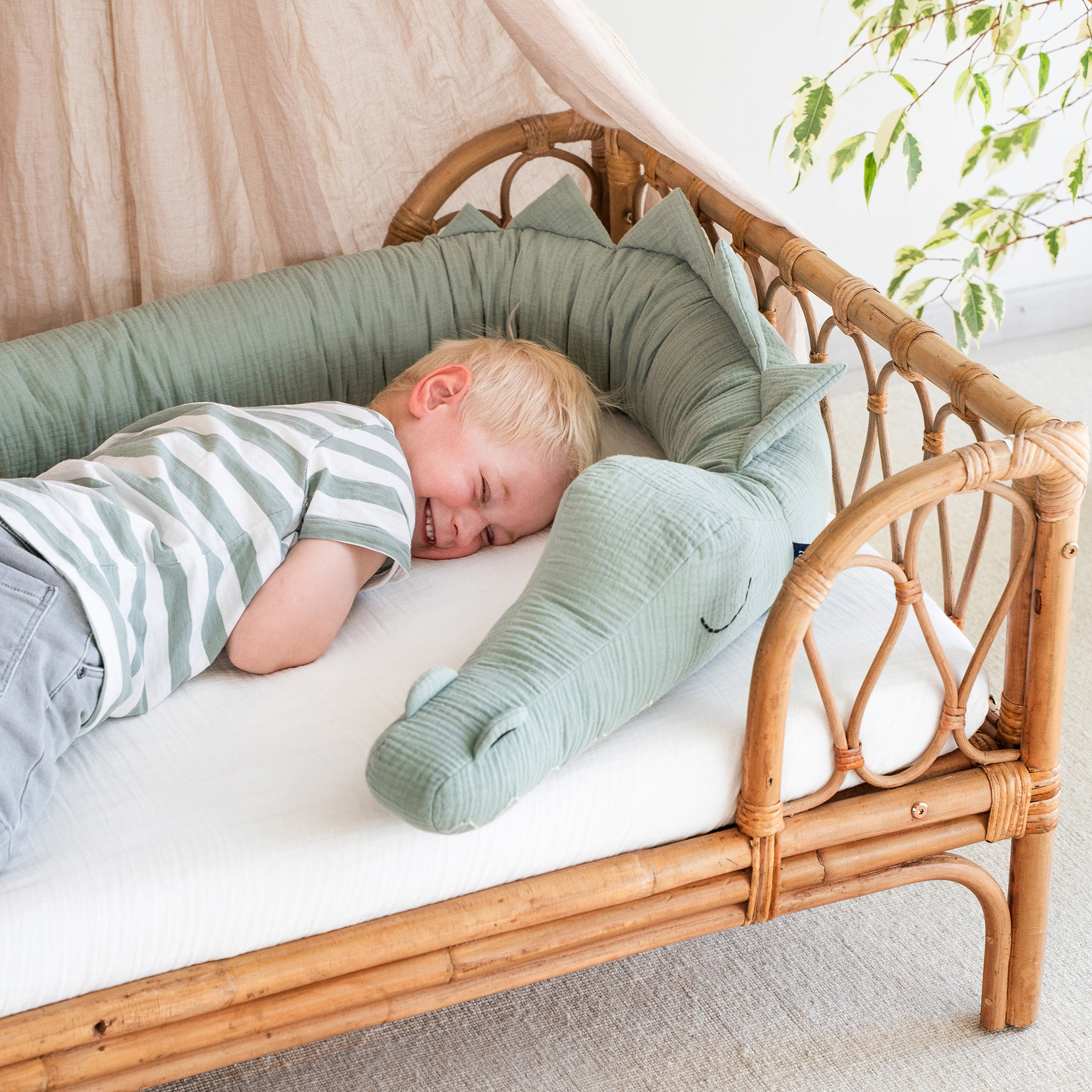 Nestchen, Zöllner, Grün – Besonderheit: eine Länge von 180 cm