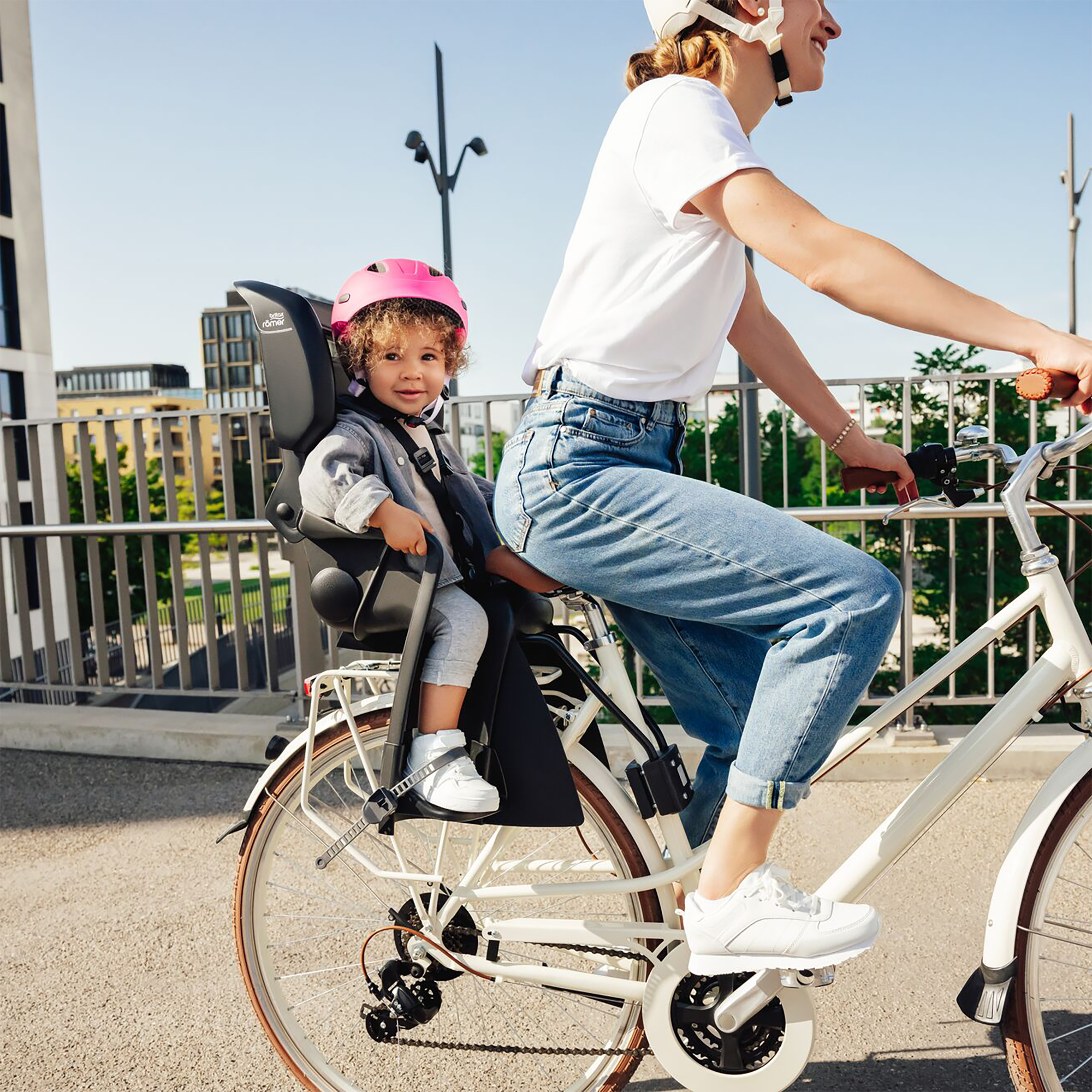 Fahrradsitze, Britax Römer, Grau – Besonderheit: wächst mit deinem Kind mit von ca. 9 bis 22 kg