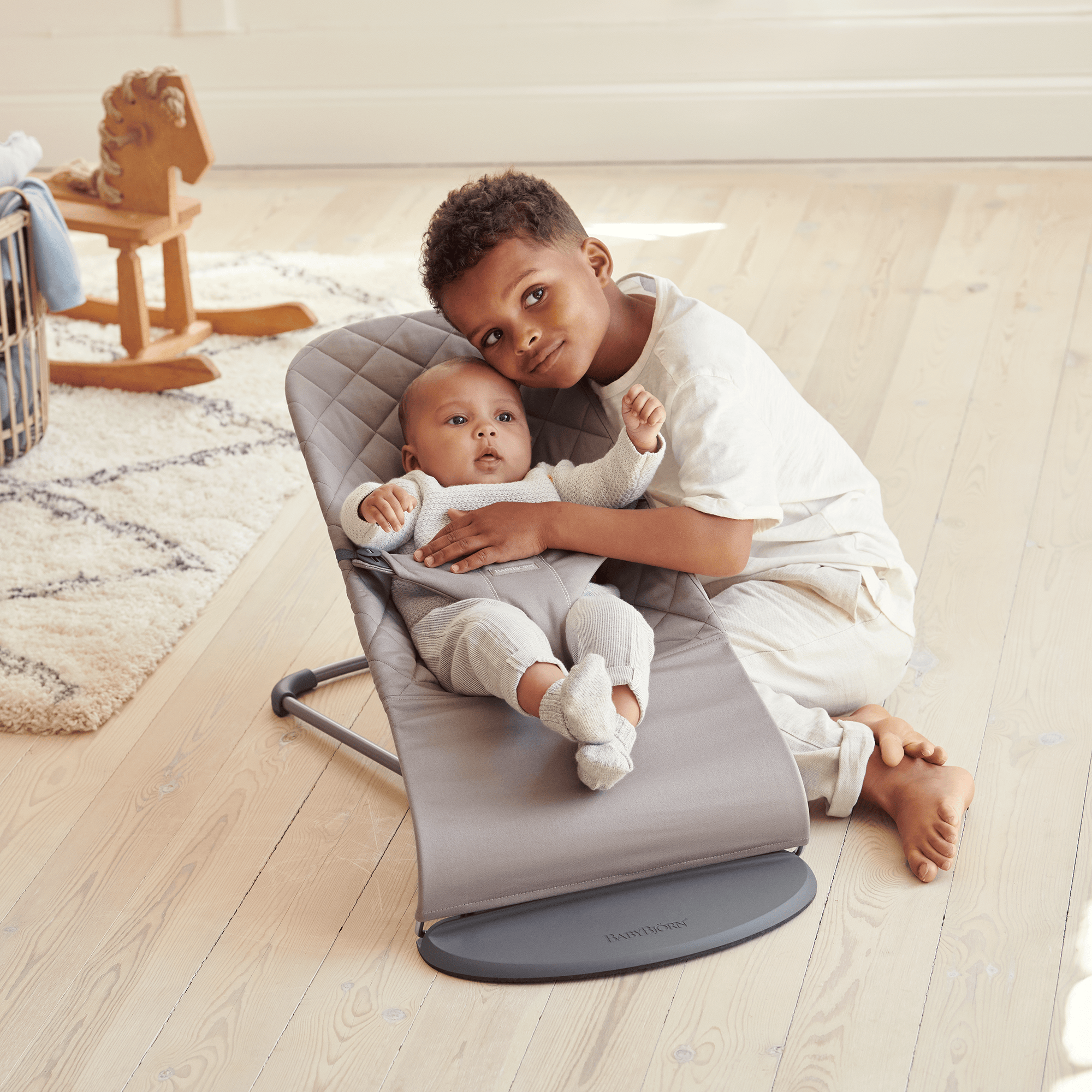 SALE Babywippen, BABYBJÖRN, Grau – Produktansicht