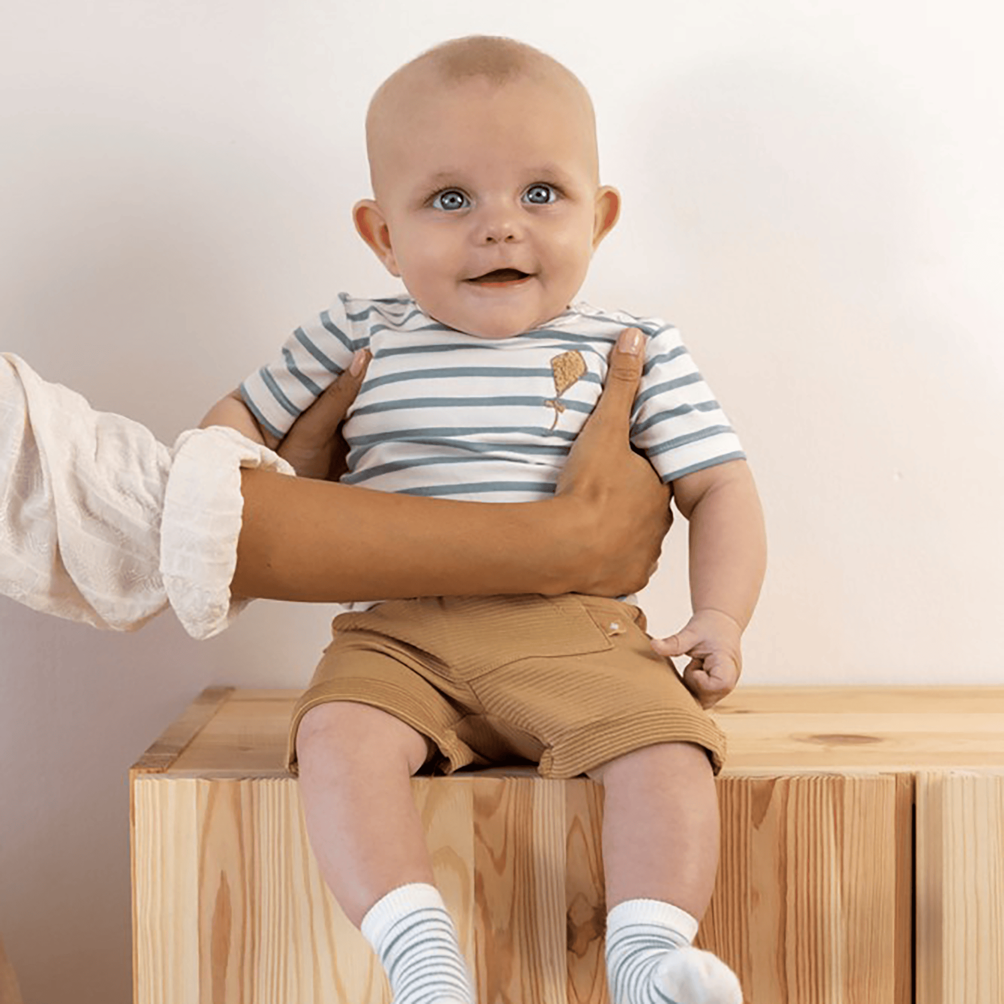 Kurze Hosen, FEETJE – Produktansicht