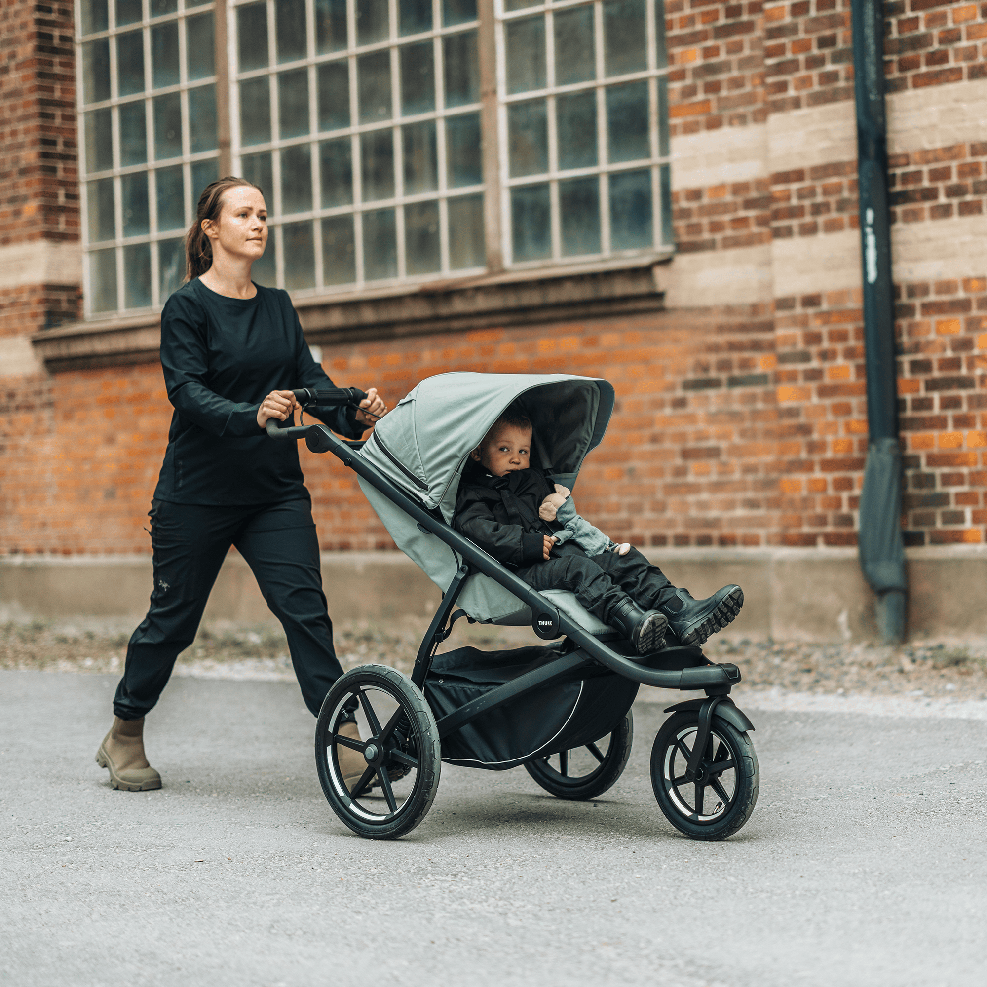 Jogger, THULE, Grün – Produktansicht