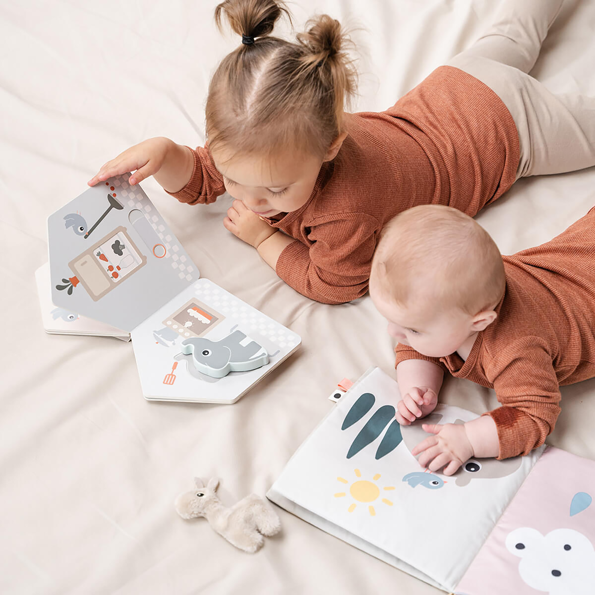 Kinderbücher, done by deer, Mehrfarbig – Produktansicht