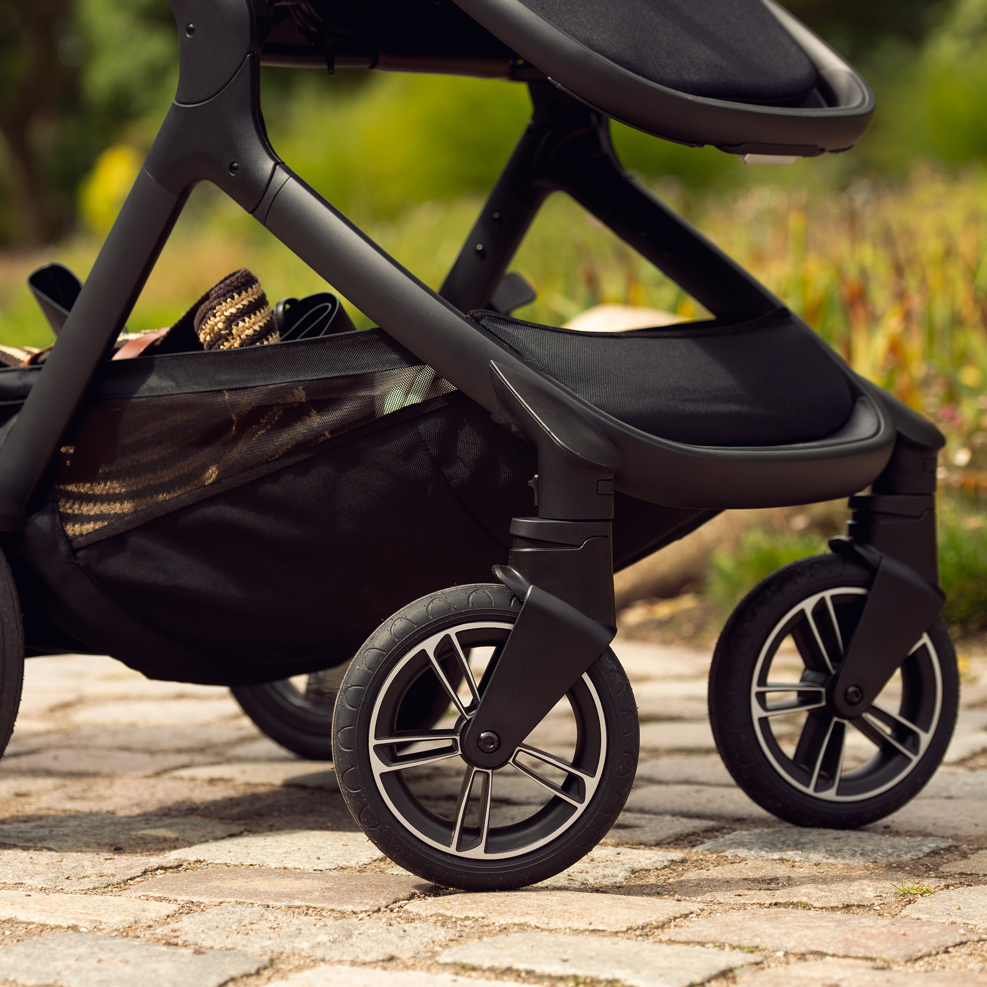 Kombi-Kinderwagen, nuna, Schwarz – Produktansicht