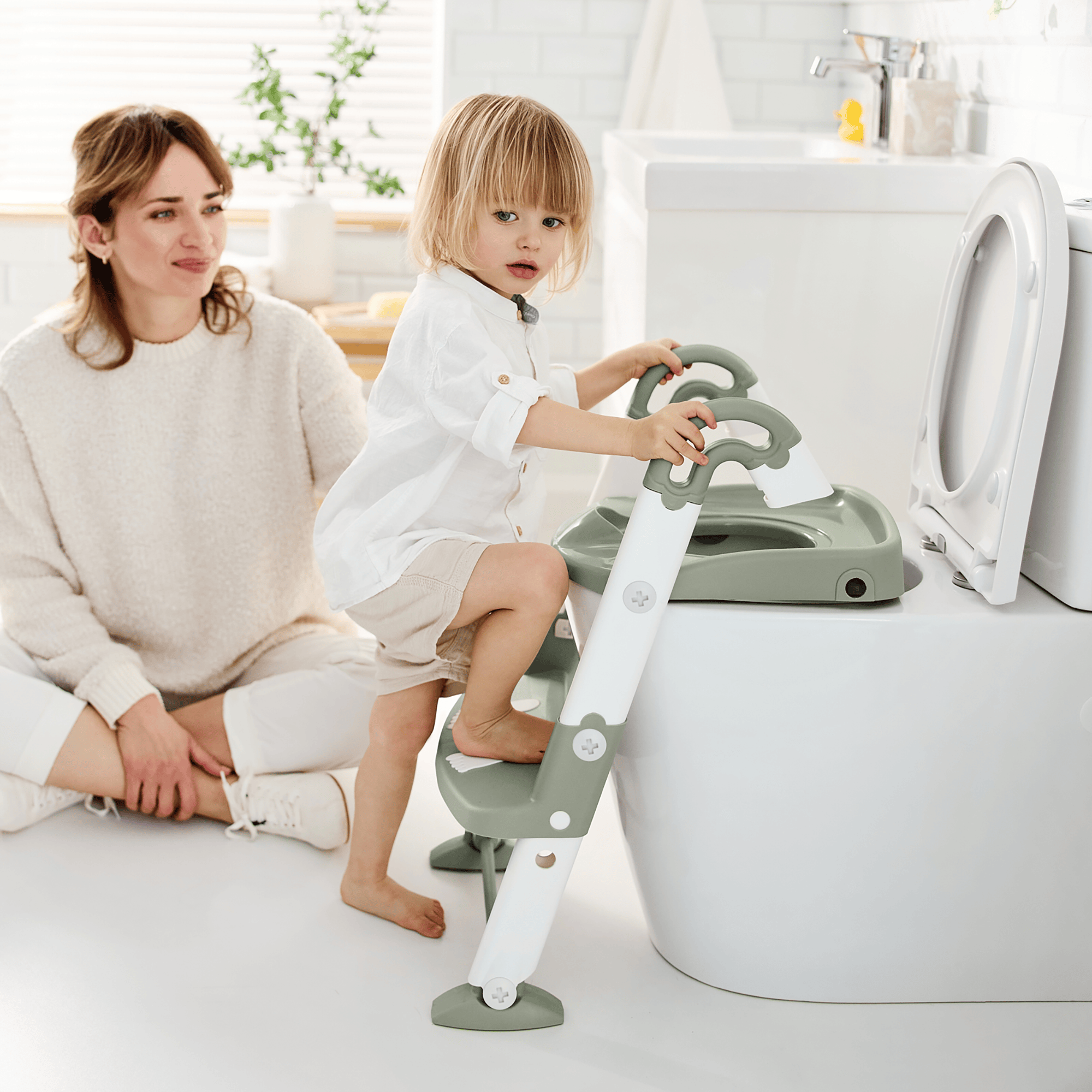 Toilettentrainer mit Treppe, rotho Babydesign, Grün – Produktansicht