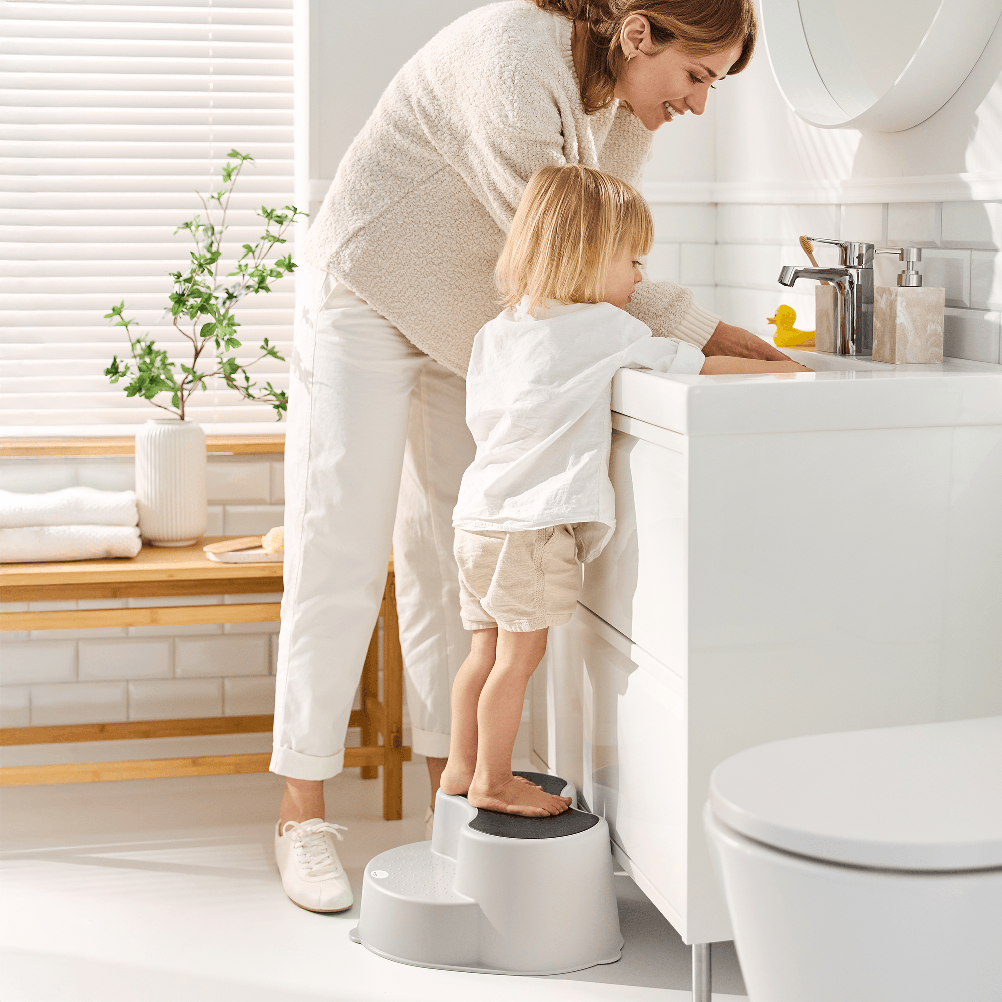 Tritthocker, rotho Babydesign, Weiß – Produktansicht