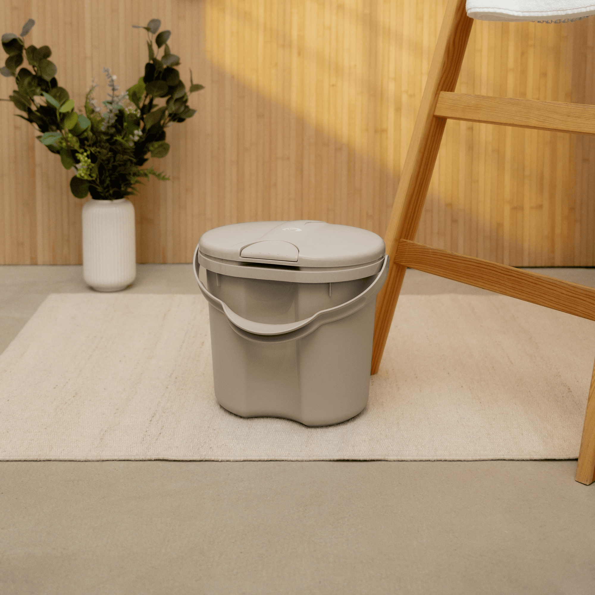 Windeleimer, rotho Babydesign, Braun – Besonderheit: mit praktischem Tipp-Deckel