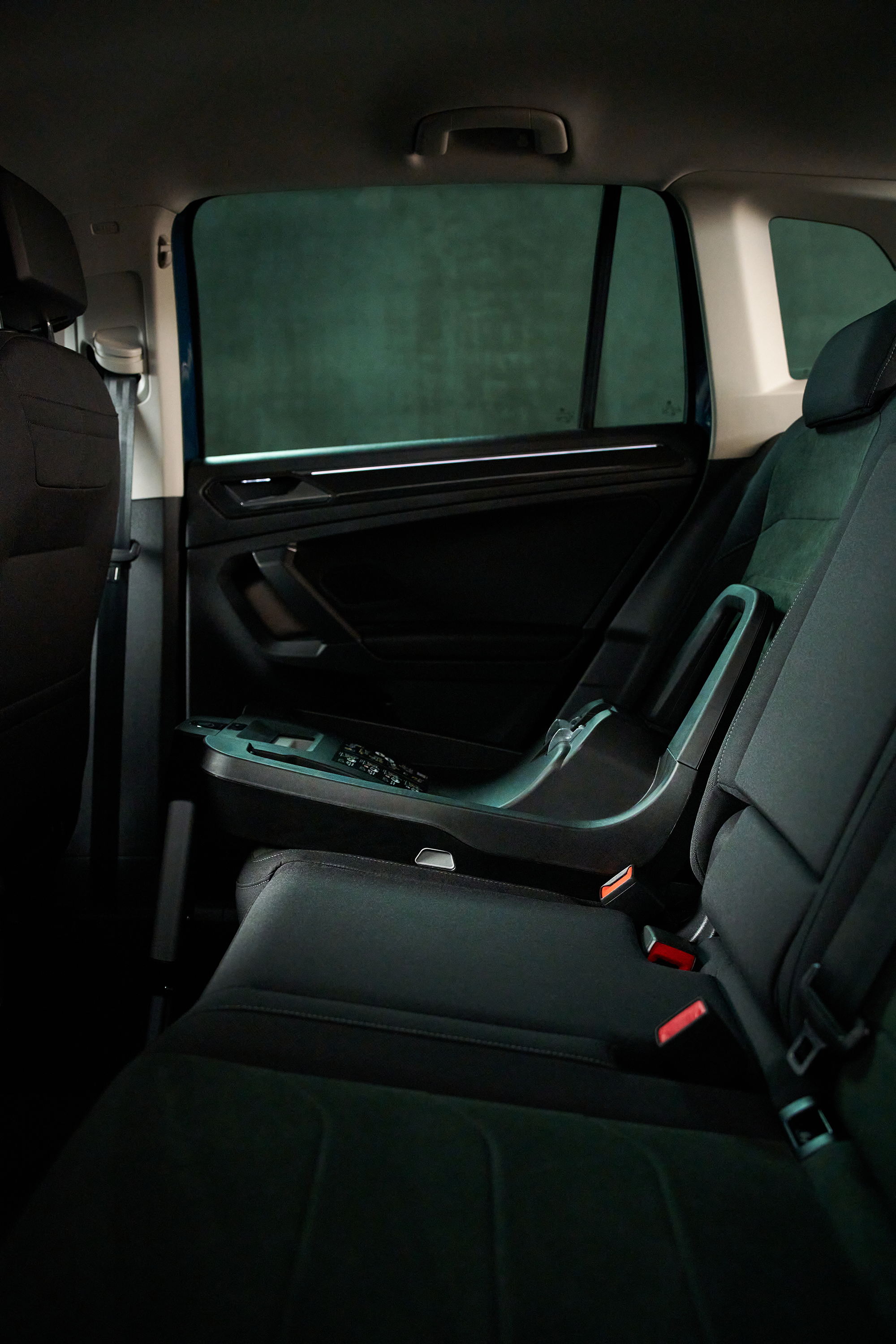 Isofix Stationen, AVIONAUT, Schwarz – Besonderheit: i-Size Basisstation für verschiedene Autokindersitz-Modelle von Avionaut