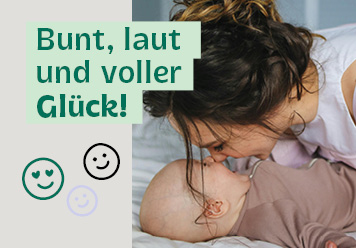 Bunt, laut und voller Glück! Mutter gibt ihrem Kind einen Nasenstubser.
